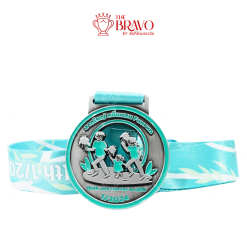 ลาดใหญ่ หมื่นแสน FUNRUN<br>เหรียญรางวัลซิงค์อัลลอยโลหะ<br>สีชุบรมดำ